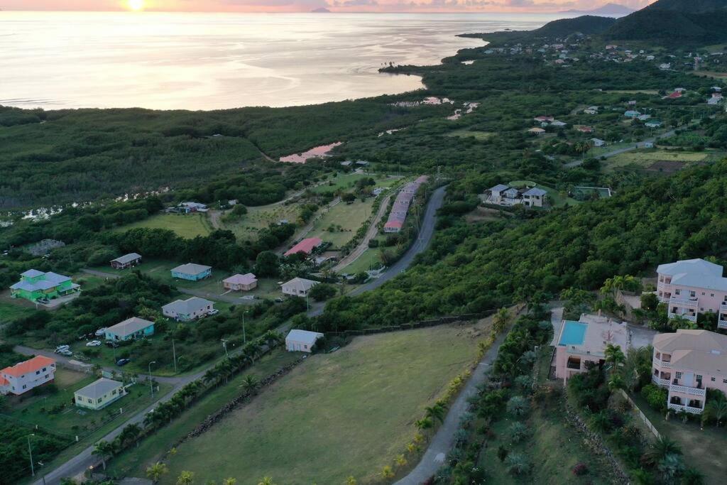 The Pearl - Spacious Air Conditioned 3Bd, 2Bth Villa With Gorgeous Views Old Road Экстерьер фото