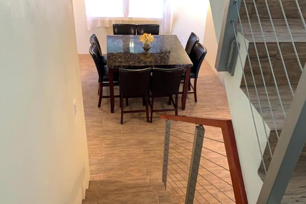 The Pearl - Spacious Air Conditioned 3Bd, 2Bth Villa With Gorgeous Views Old Road Экстерьер фото